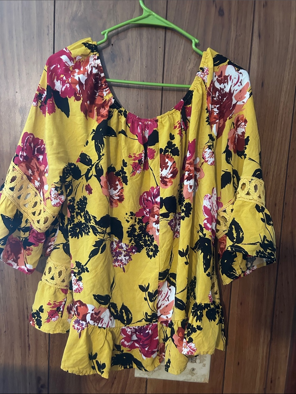 Unique Spectrum Yellow Floral Ruffle Tunic - Picture 3 of 3